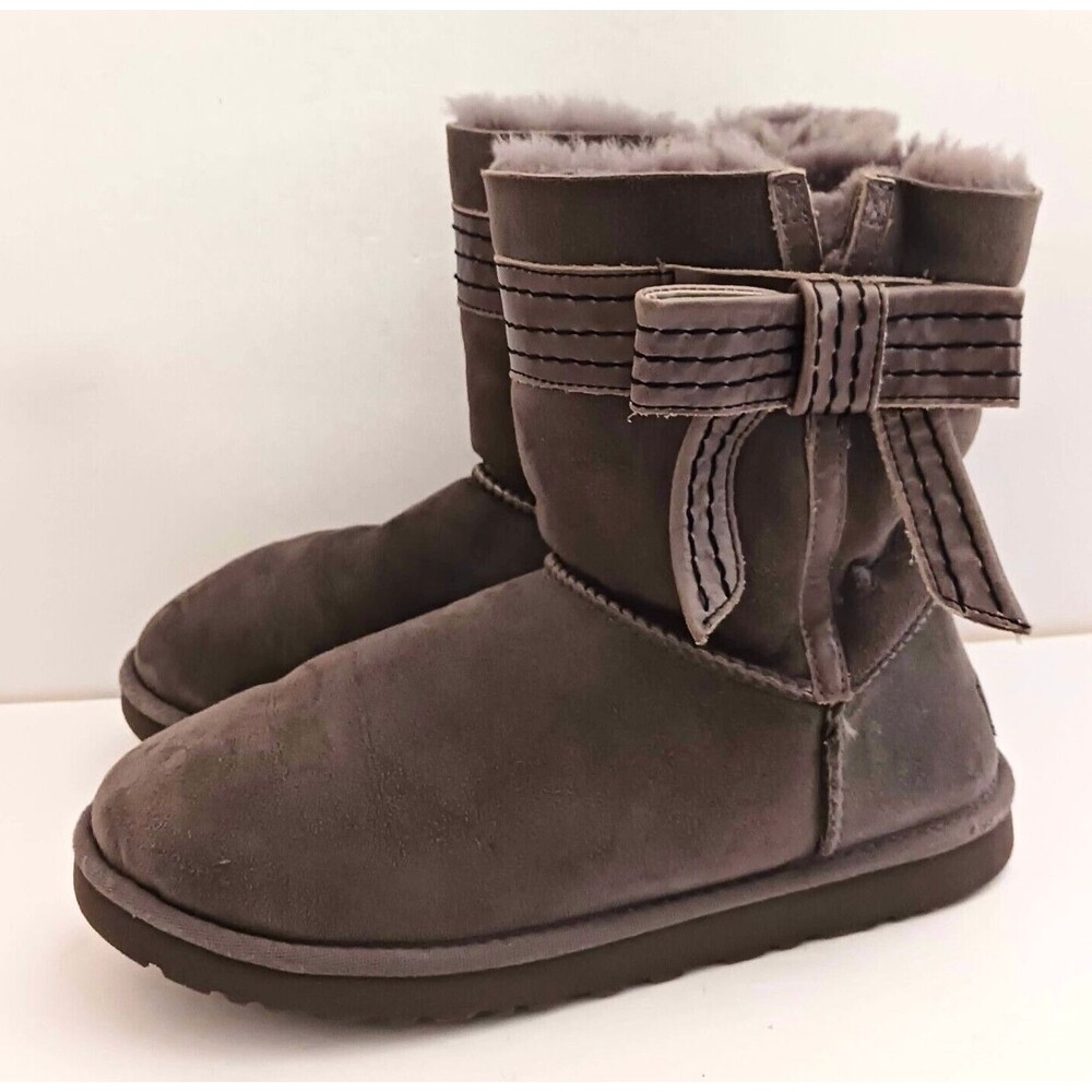 UGG Josette 1003174 Gray Suede Leather Side Bows Sheepskin Lined Boot Sz 8
